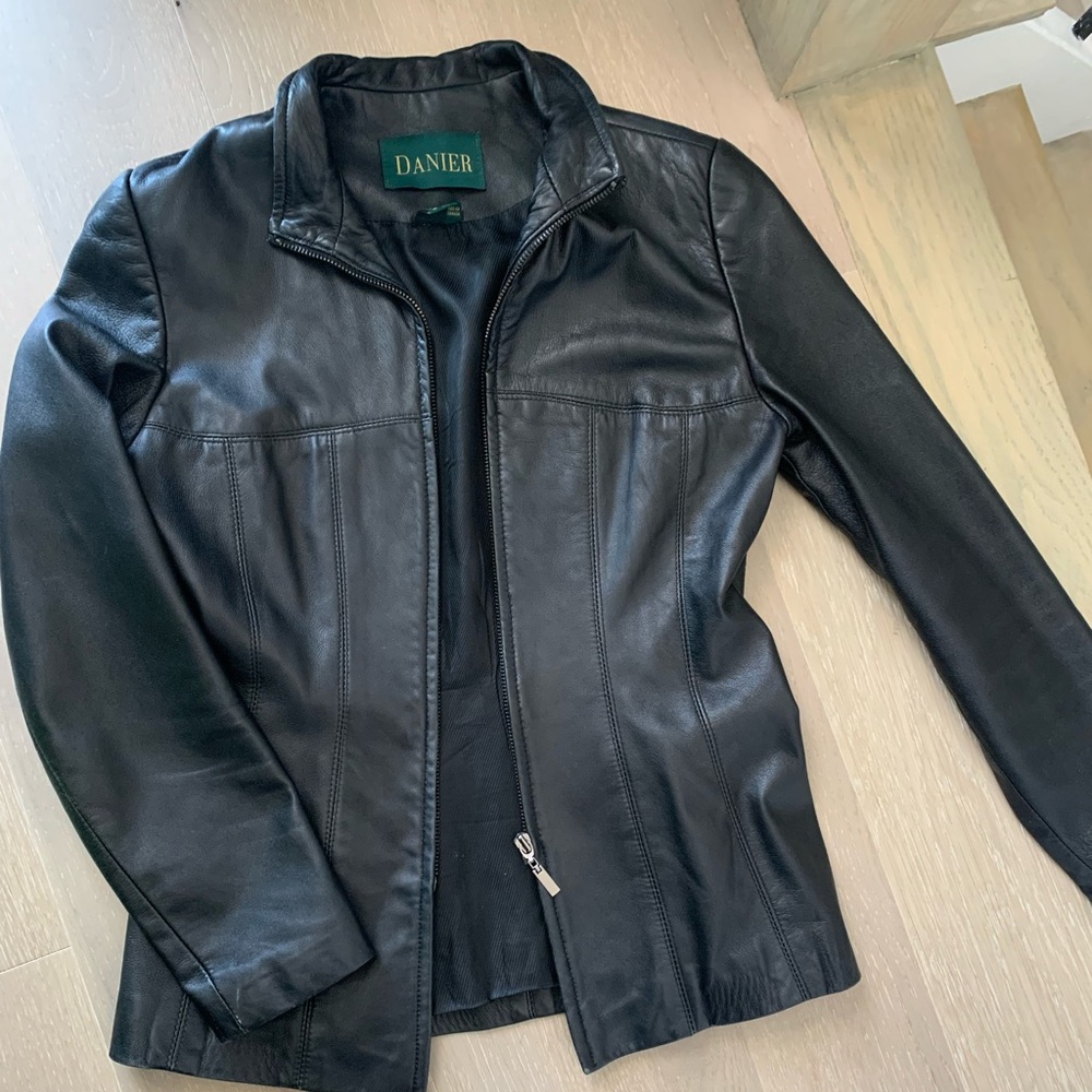 Danier Leather jacket Size Small